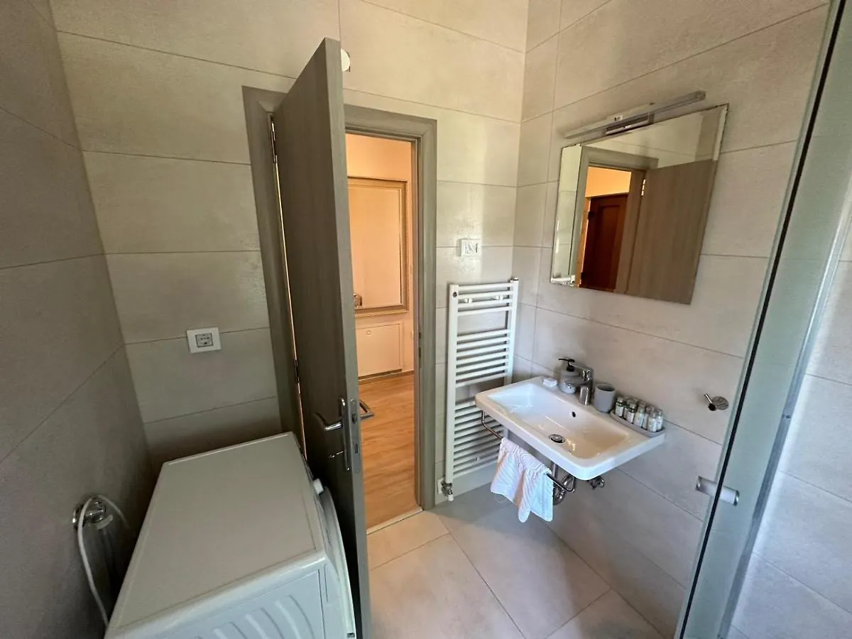 Ribarska Koliba - Villa Rosa Medulin 0*,  Croatia
